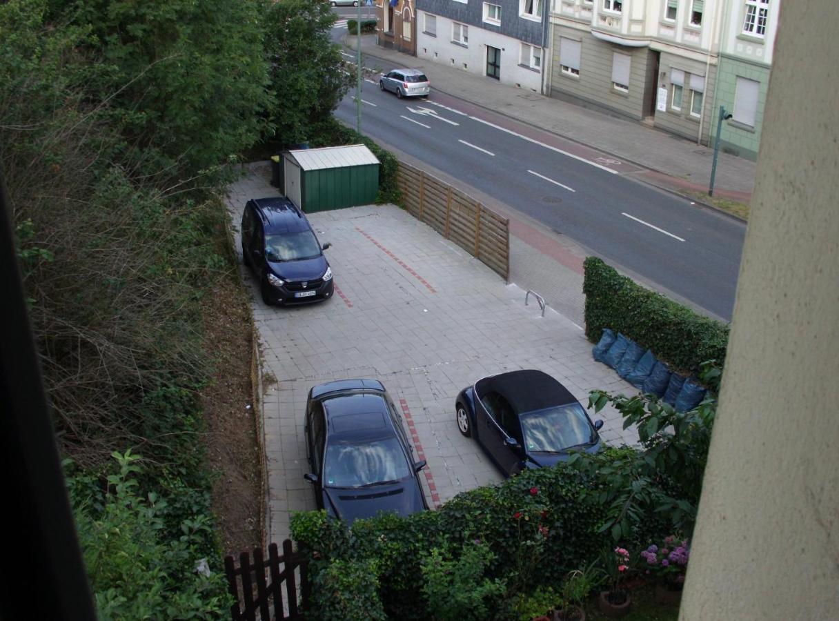 Schoenes Grosses 1 Et Parkplatz Nach Verfuegbarkeit Alloggio in famiglia Essen
